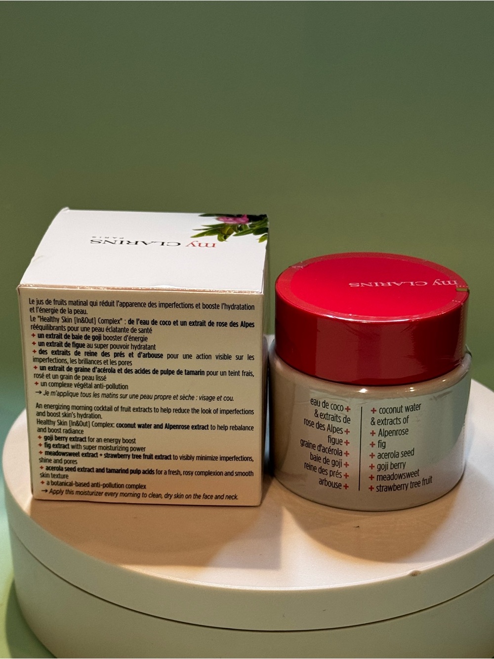 Clarins RE-BOOST Mattifying Hydrating Cream - Red and White - Picture 2 of 5